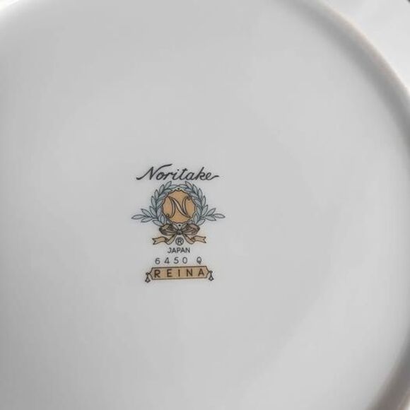 Noritake Reina 6450Q White With Embossed Flowers Silver Rimmed 8" Set of 3 - Picture 5 of 6